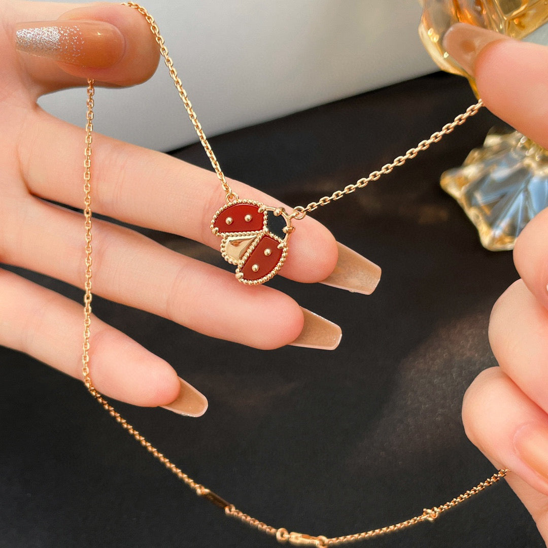 [Basjewels]LUCKY  CARNELIANS LADYBUG NECKLACE