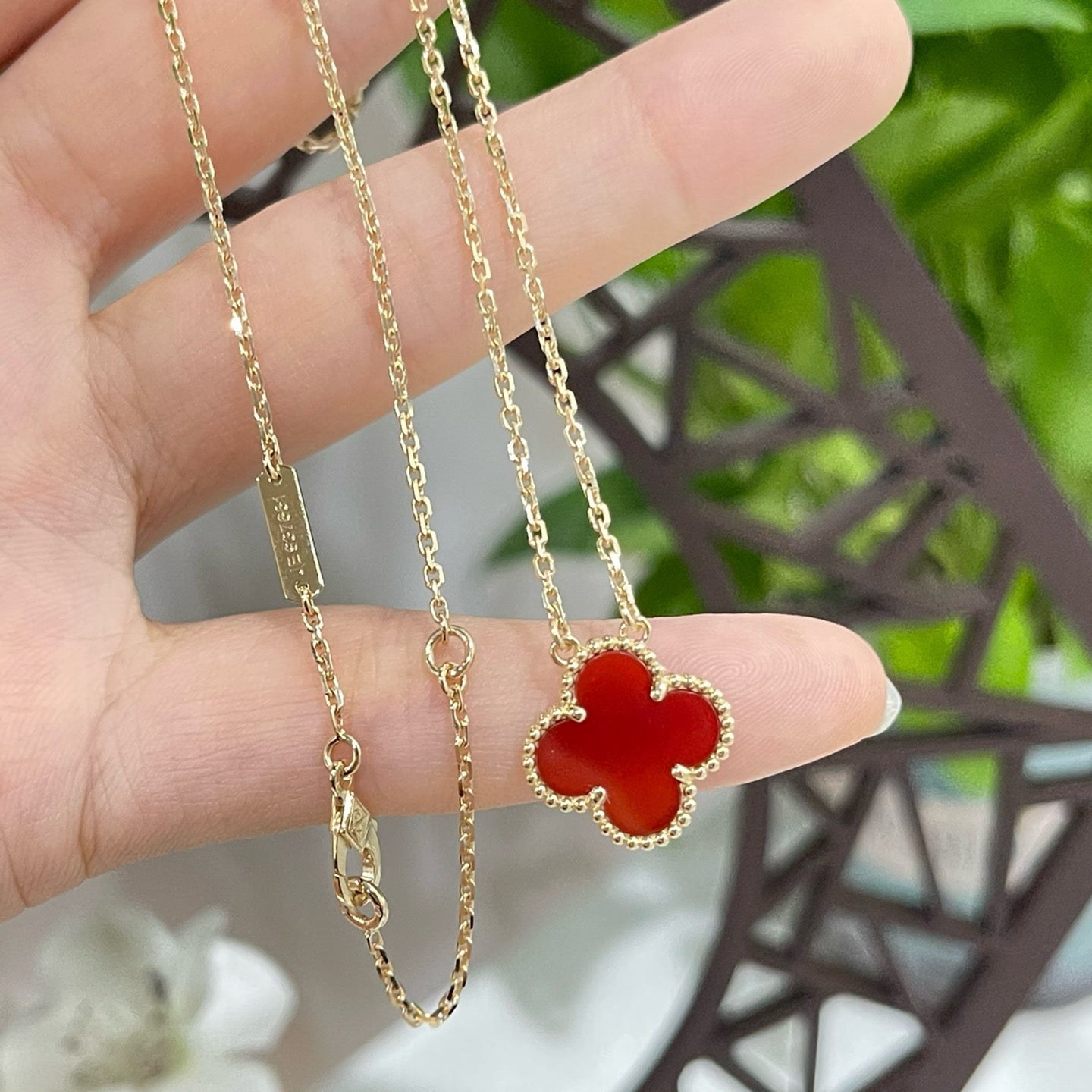 [Basjewels]CLOVER 15MM CARNELIAN SINGLE FLOWER NECKLACE