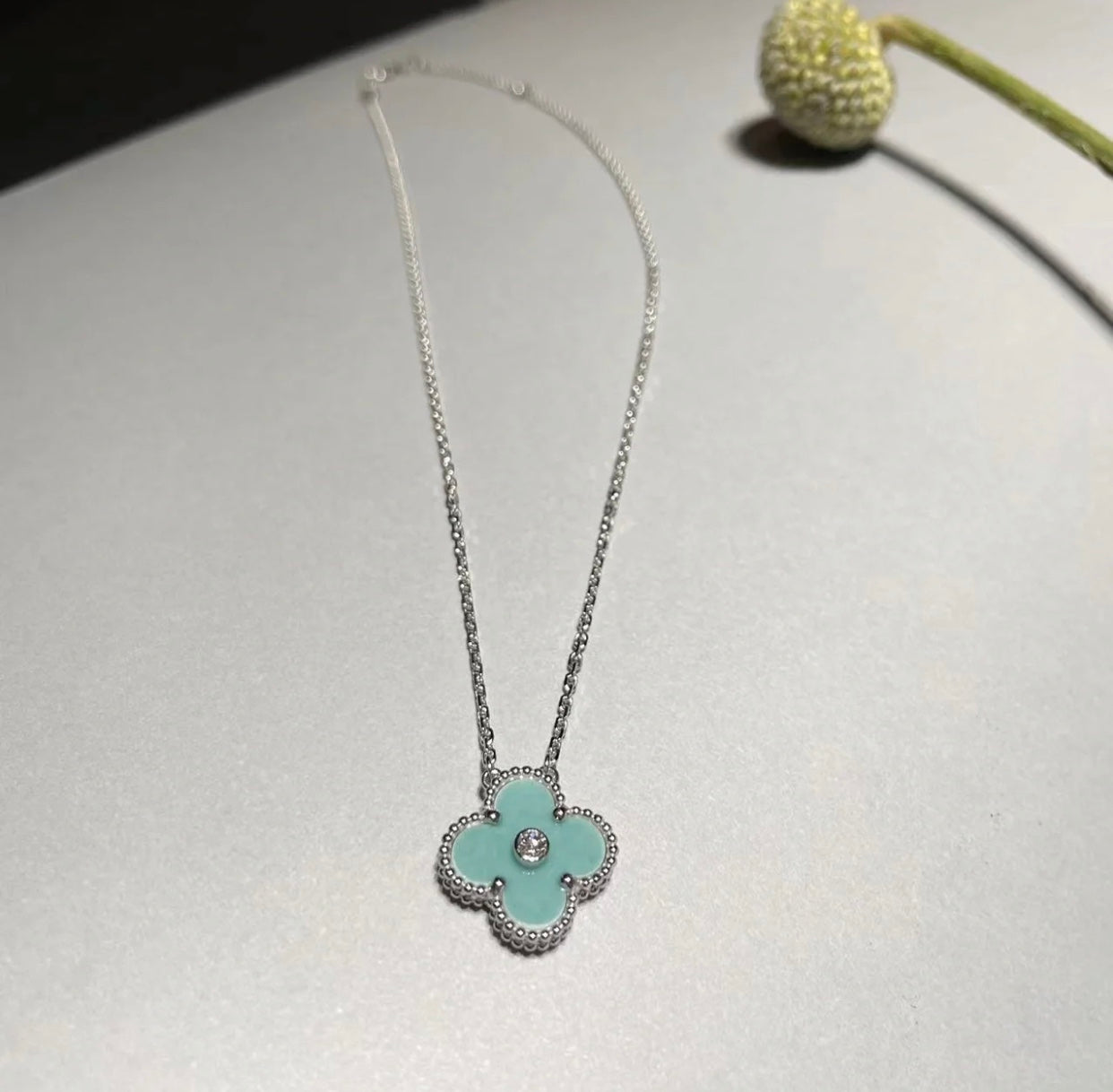 [Basjewels]CLOVER 1 DIAMOND LIGHT BLUE SILVER NECKLACE