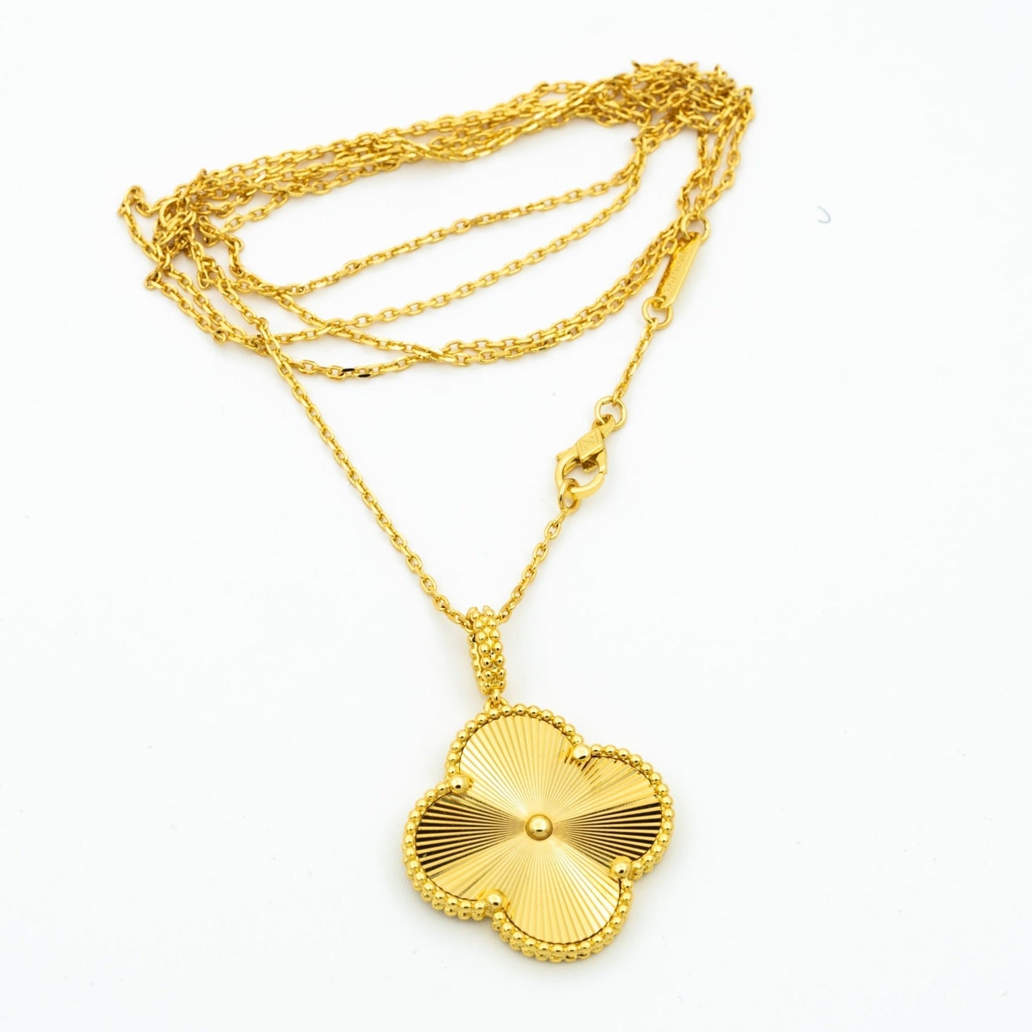 [Basjewels]CLOVER 25MM PEDANT NECKLACE GOLD