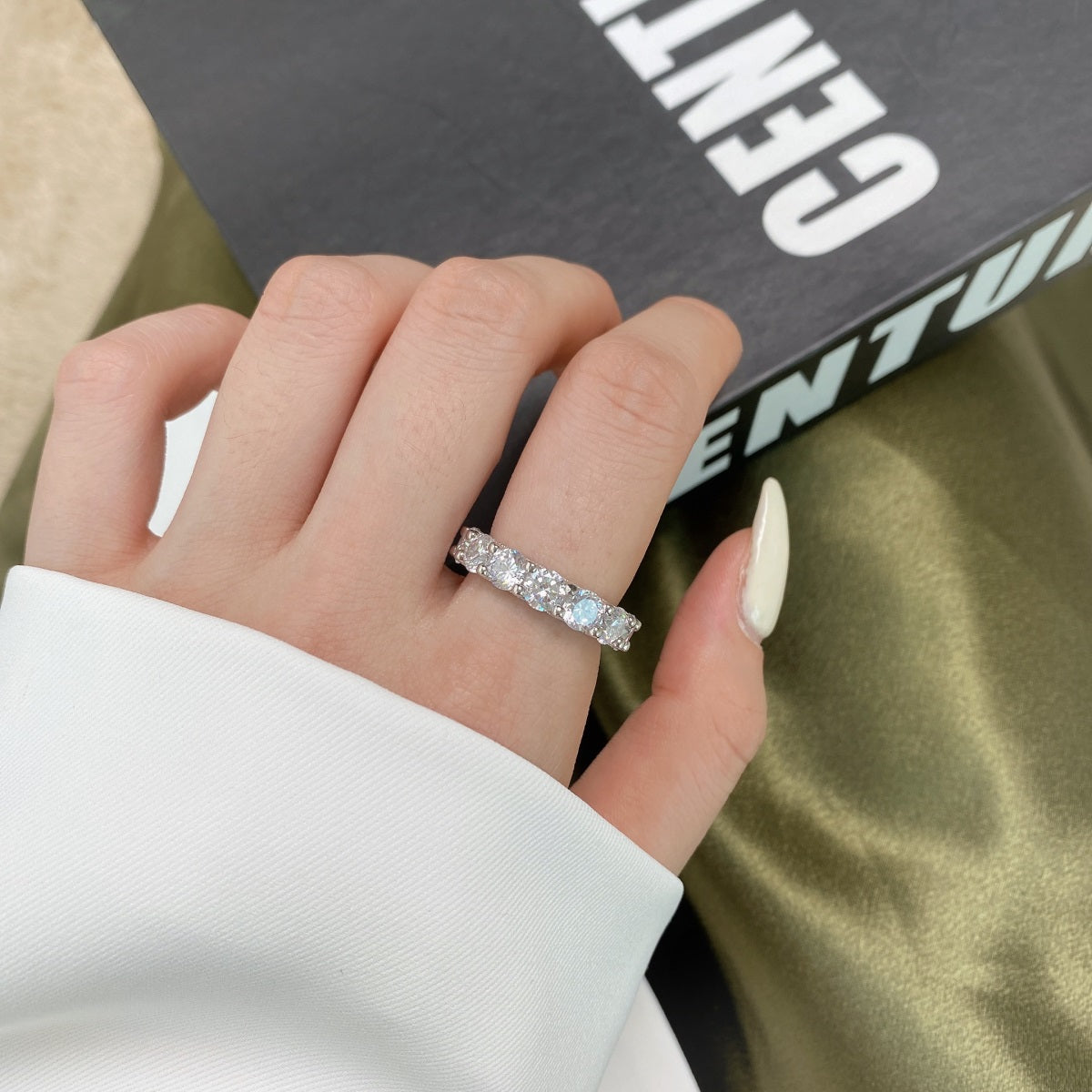 [baslovejewels]Gorgeous Round Cut Tennis Ring