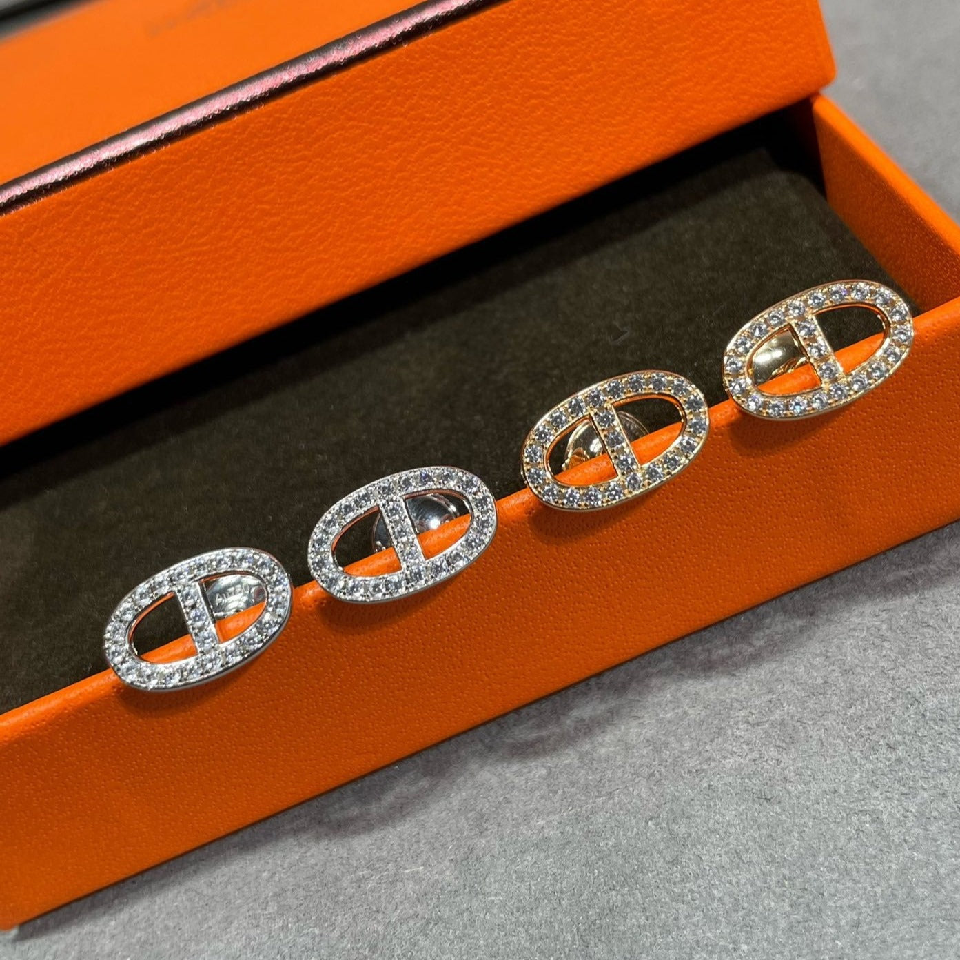 [baslovejewels]HM FULL DIAMOND PIG NOSE STUD EARRINGS