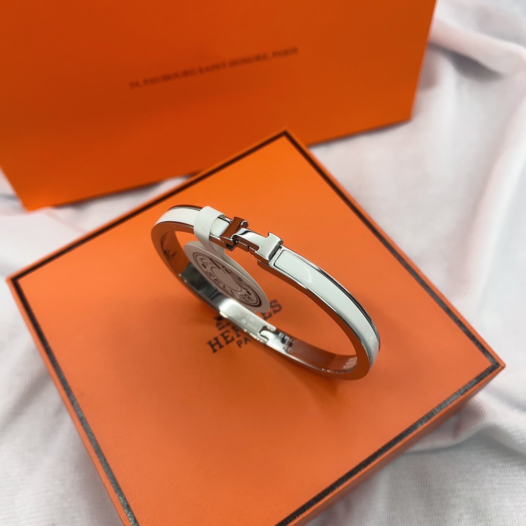 [baslovejewels]CLASSIC HM CLIC WHITE 8MM ENAMEL BRACELET