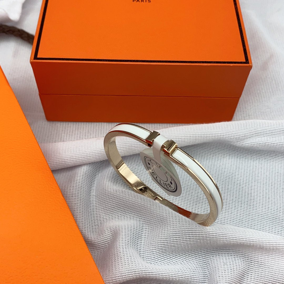 [baslovejewels]CLASSIC HM CLIC WHITE 8MM ENAMEL BRACELET