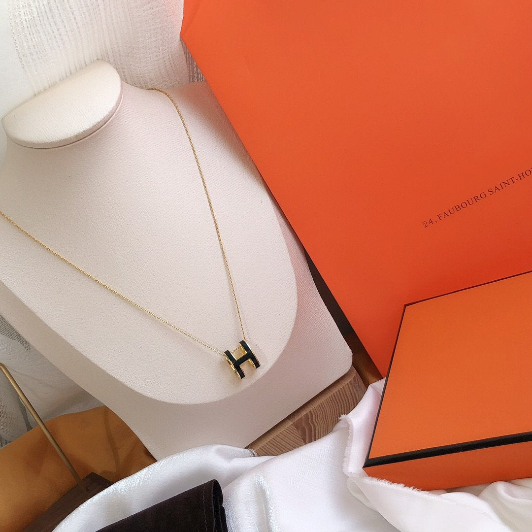[baslovejewels]HM CLIC BLACK ENAMEL GOLD NECKLACE