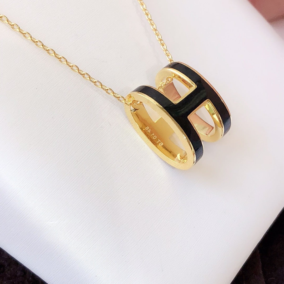 [Basjewels]HM CLIC BLACK ENAMEL GOLD NECKLACE