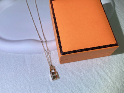 [Basjewels]HM ADVANCED NICHE LOCK HEAD NECKLACE DIAMONDS