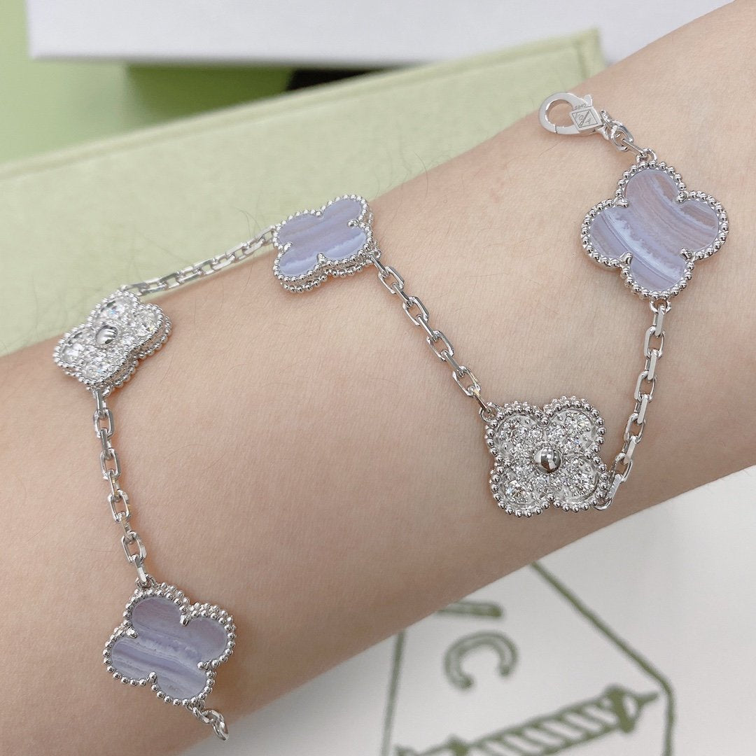 [Basjewels]CLOVER  5 MOTIF DIAMOND PURPLE CHALCEDONY BRACELET SILVER