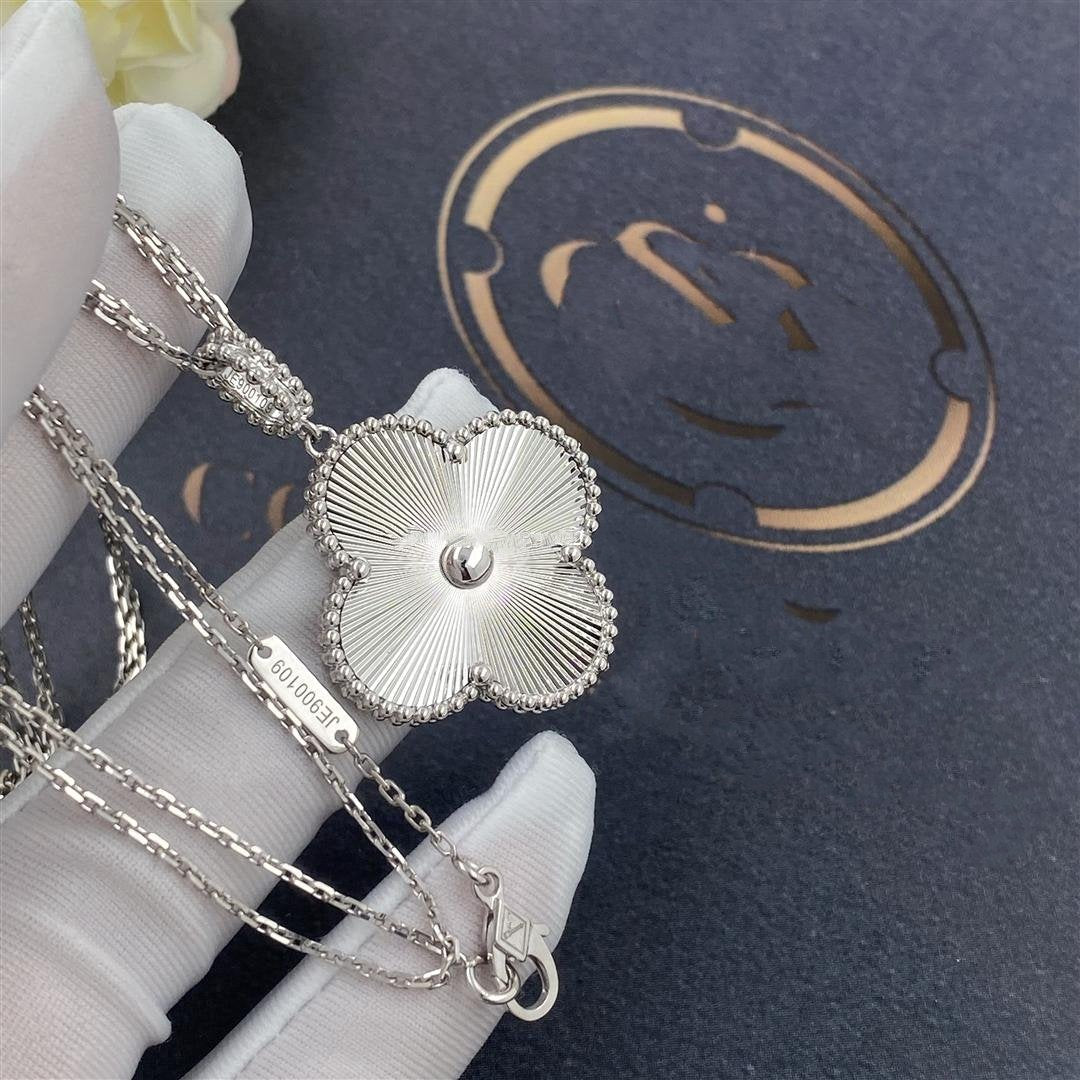 [Basjewels]CLOVER 25MM SILVER BIG CLOVER NECKLACE