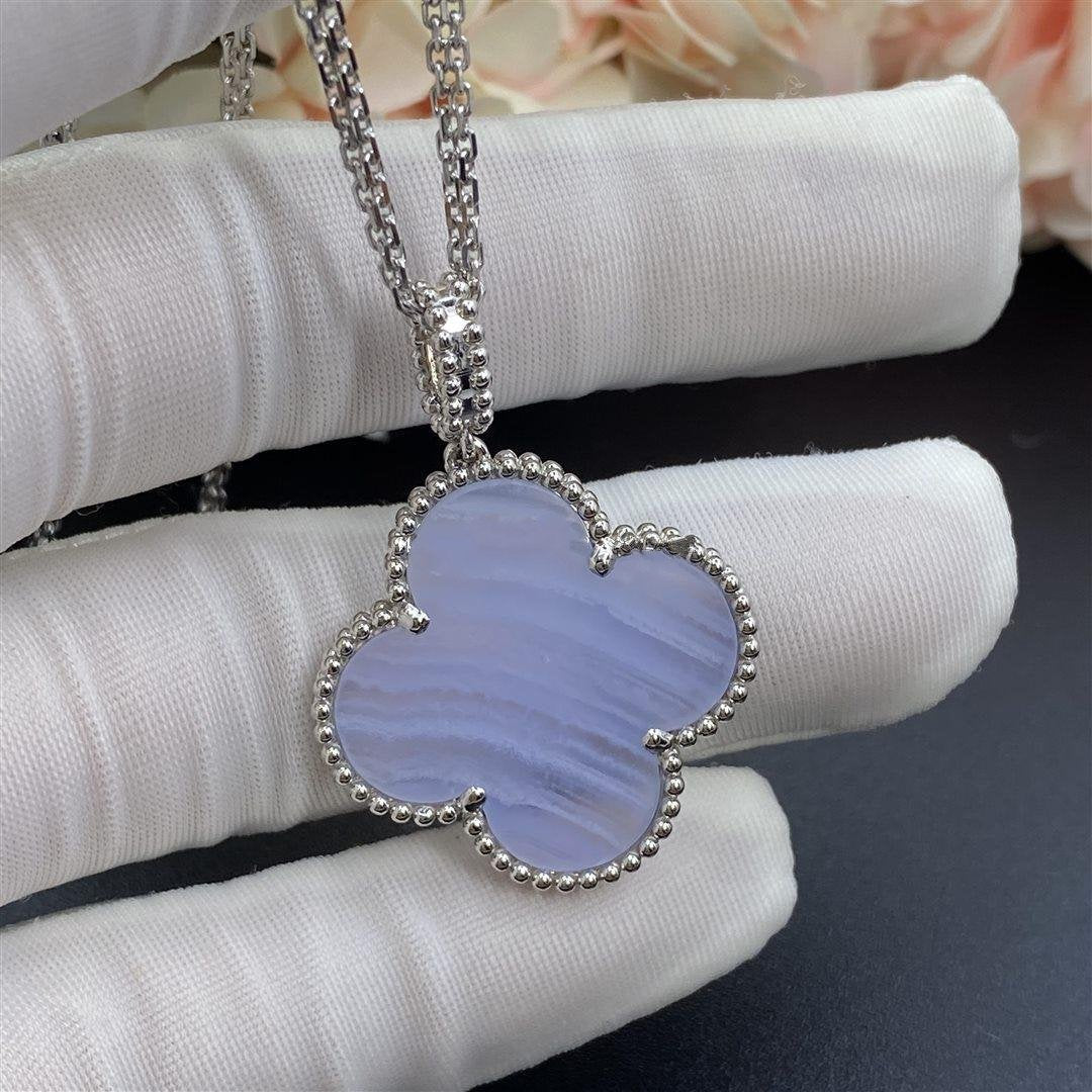 [Basjewels]CLOVER SILVER CHALCEDONY BIG CLOVER NECKLACE