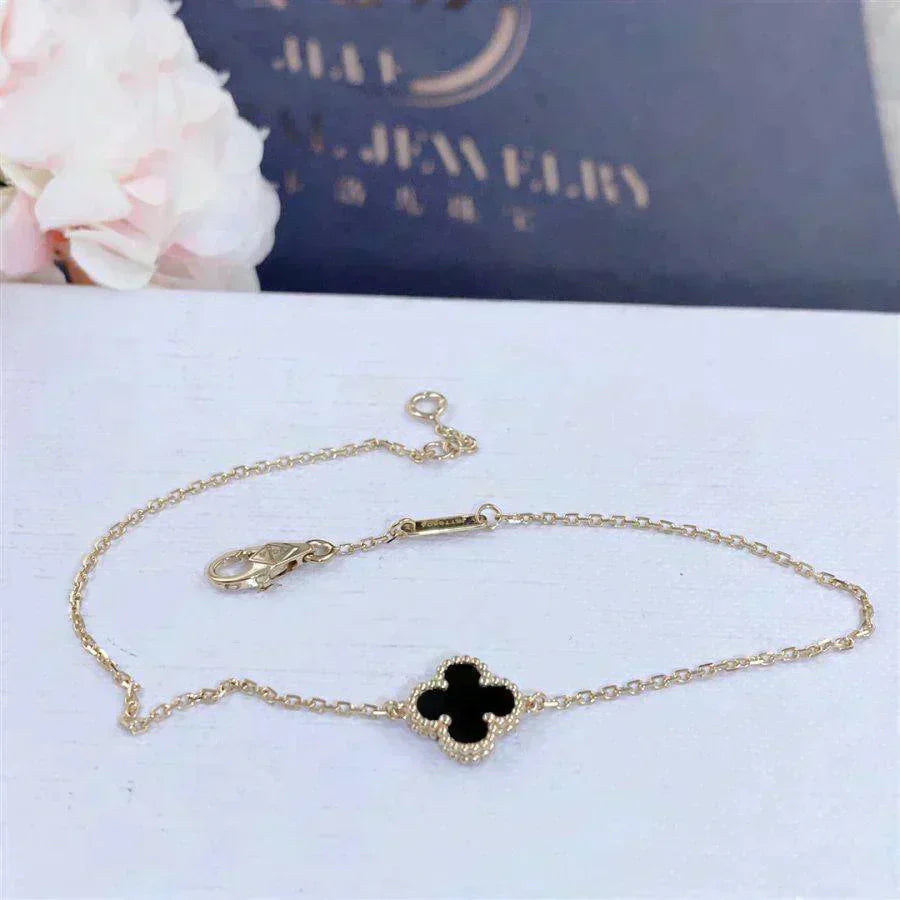 [Basjewels]CLOVER ONYX SINGLE FLOWER BRACELET