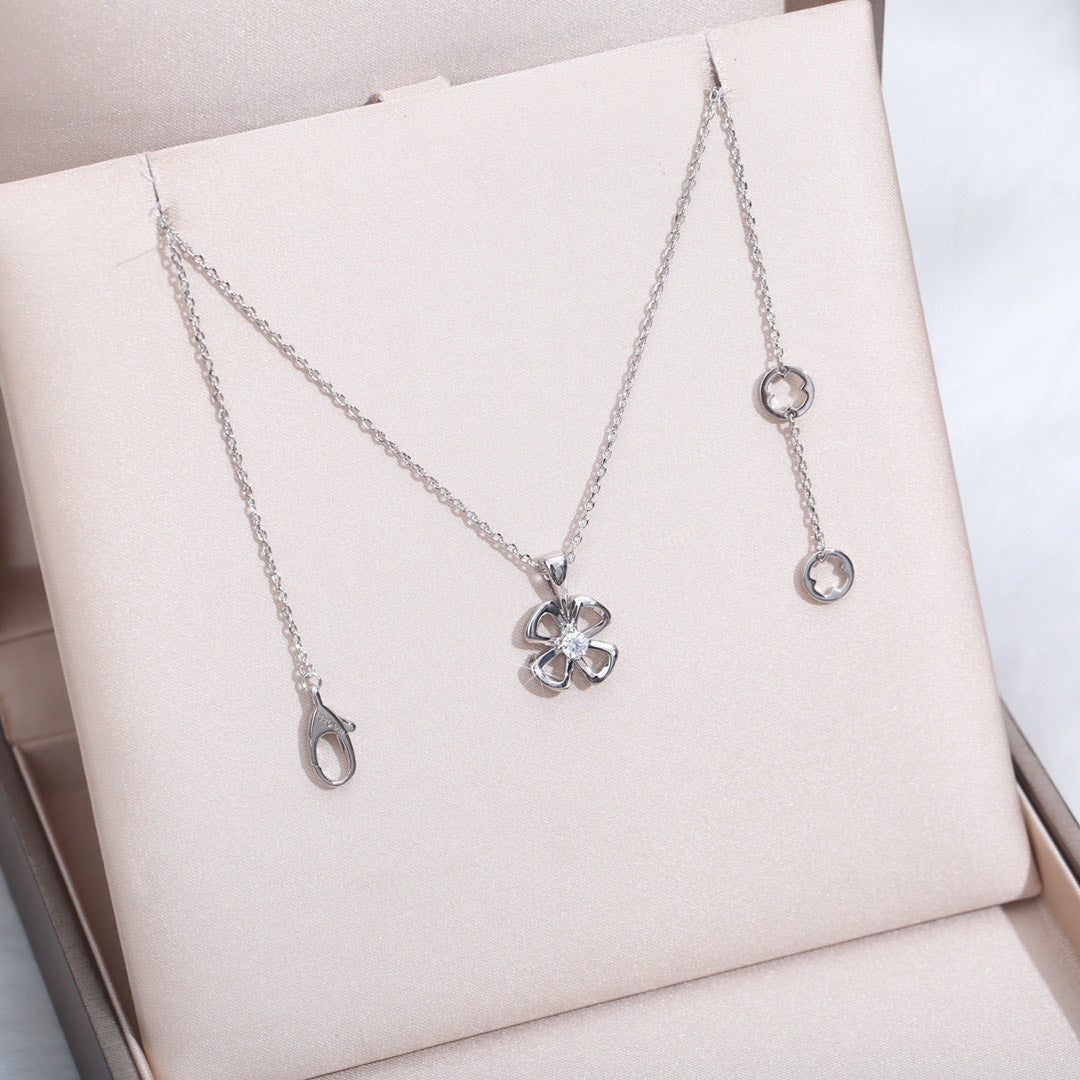 [Basjewels]FIOREVER NECKLACE DIAMOND CENTER